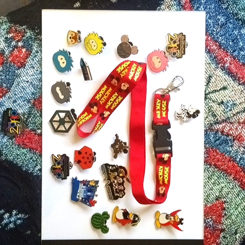 Disney pins